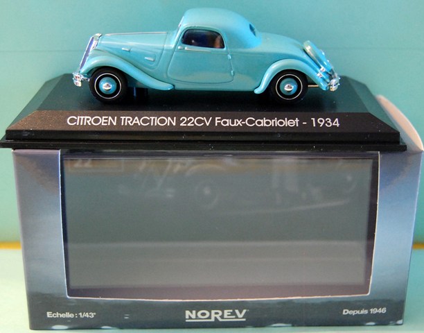 Miniature Norev 1/43 – Citroën Traction 22CV Berline – Bleue – Très Bon état Avec Boîte